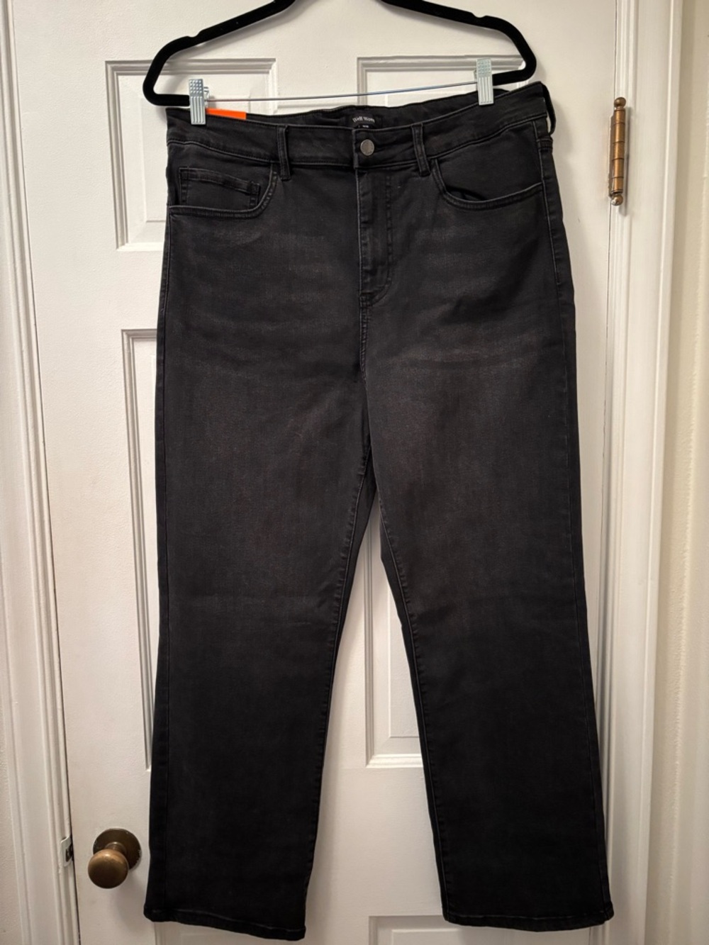 WELL Worn Women’s High Rise Black Straight Jeans 
Size 16